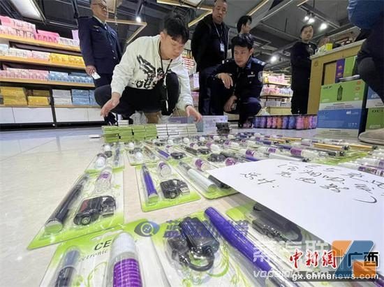 柳州查获一起跨省销售非法电子烟案:2人被抓获,已卖货值预超20万元插图 柳州查获一起跨省销售非法电子烟案:2人被抓获,已卖货值预超20万元-电烟雾化⚡