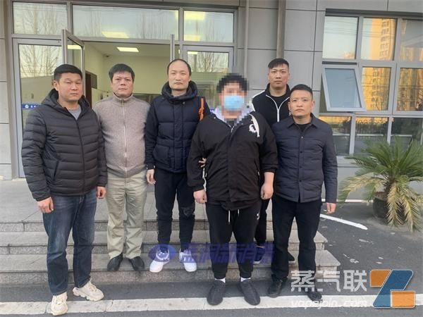 抓捕12人,案值上百万元!浙江桐庐破获违法生产销售伪劣电子烟案插图 抓捕12人,案值上百万元!浙江桐庐破获违法生产销售伪劣电子烟案-电烟雾化⚡
