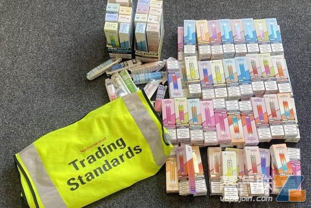 英国查获Hatati Pro Max 4000、Elux 2500和插图 英国查获Hatati Pro Max 4000、Elux 2500和-电烟雾化⚡