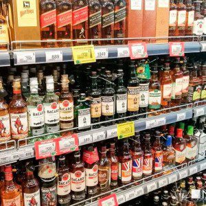 俄罗斯政府拟恢复烟酒企业检查 力图遏制假冒产品