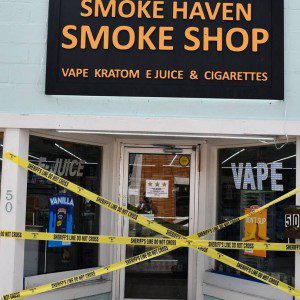 向青少年贩卖大麻电子烟 美国佛州一电子烟店遭警方查封