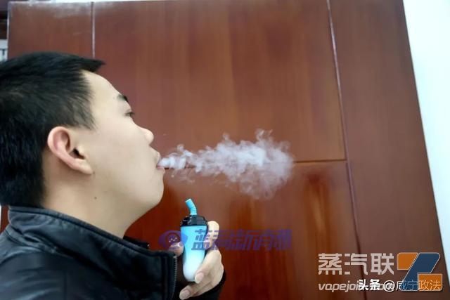 通城公安与烟草联合执法查获一批危害青少年的奶茶杯与可乐罐插图4 通城公安与烟草联合执法查获一批危害青少年的奶茶杯与可乐罐-电烟雾化⚡