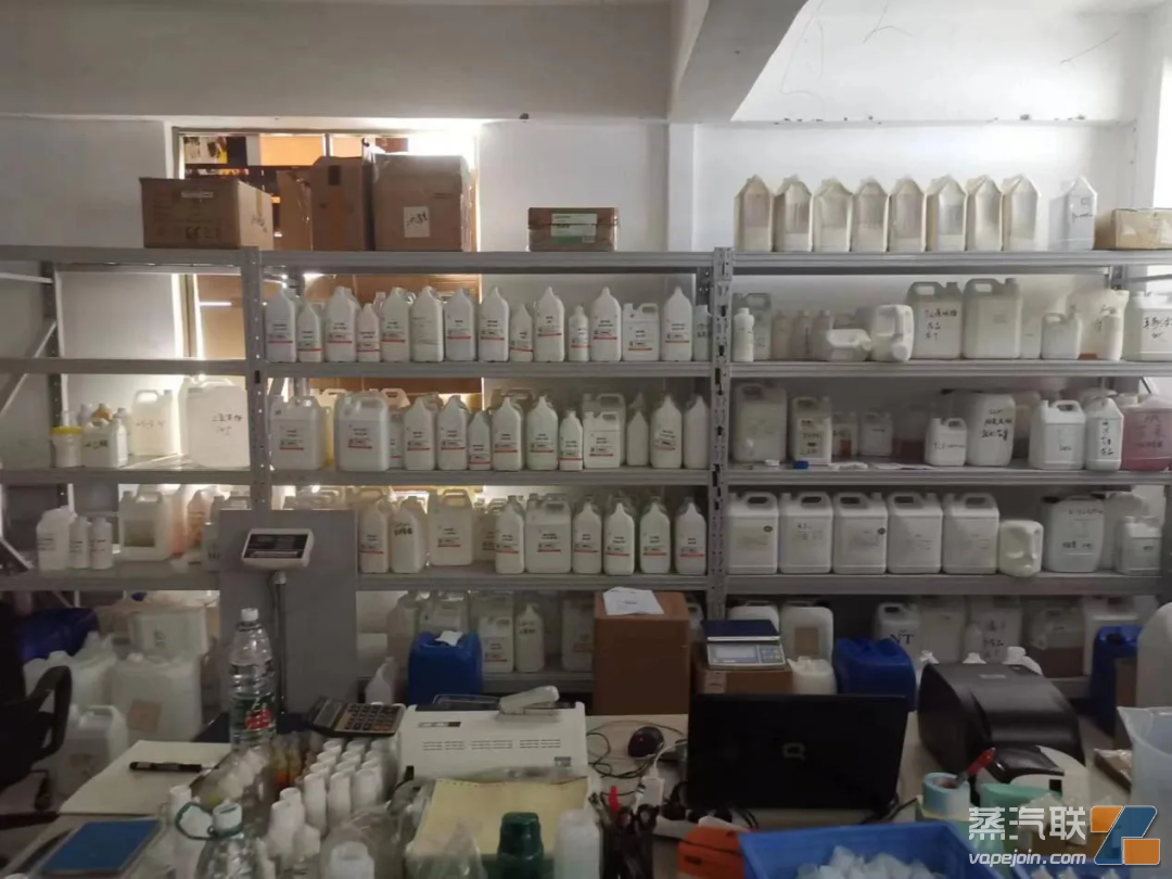 呼和浩特警方成功打掉跨省倒卖电子烟链条,案值500余万元插图3 呼和浩特警方成功打掉跨省倒卖电子烟链条,案值500余万元-电烟雾化⚡