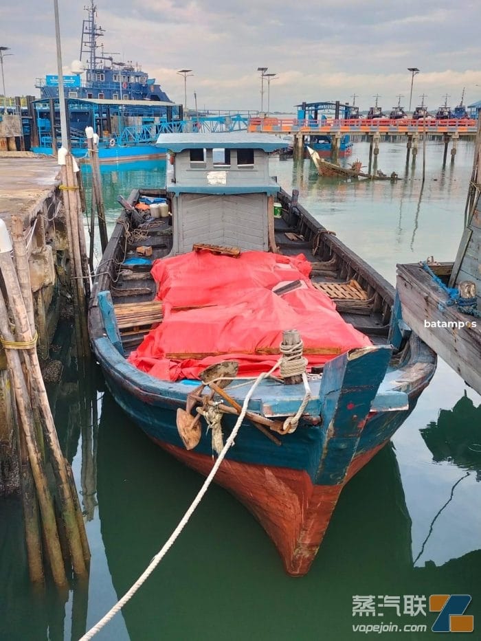 印尼海关成功截获6250万支来自新加坡的非法烟草-电烟雾化⚡